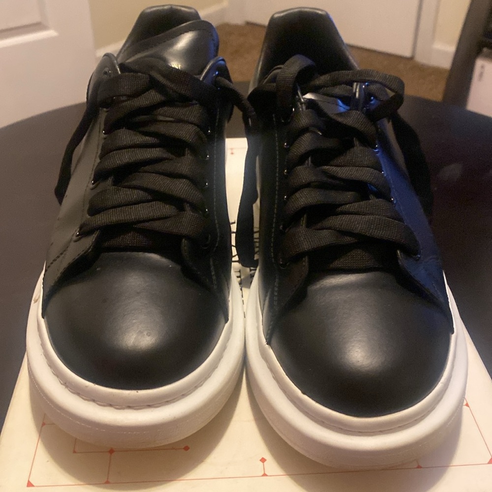 Alexander McQueen Larry Sneaker